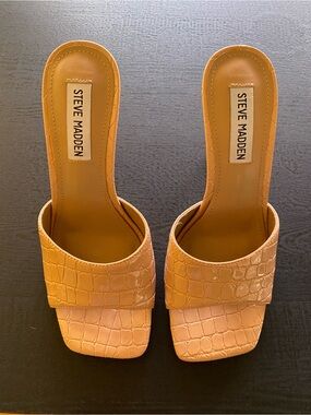 Steve Madden Croc-Embossed Heels